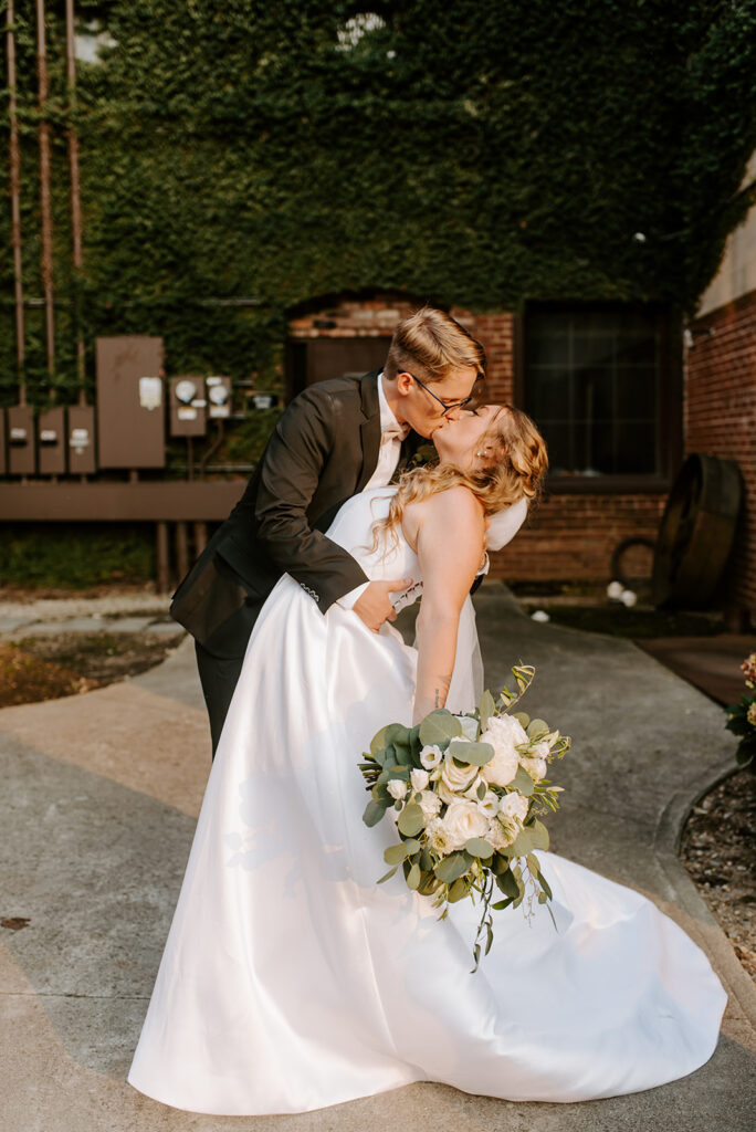 green and white bridal bouquet